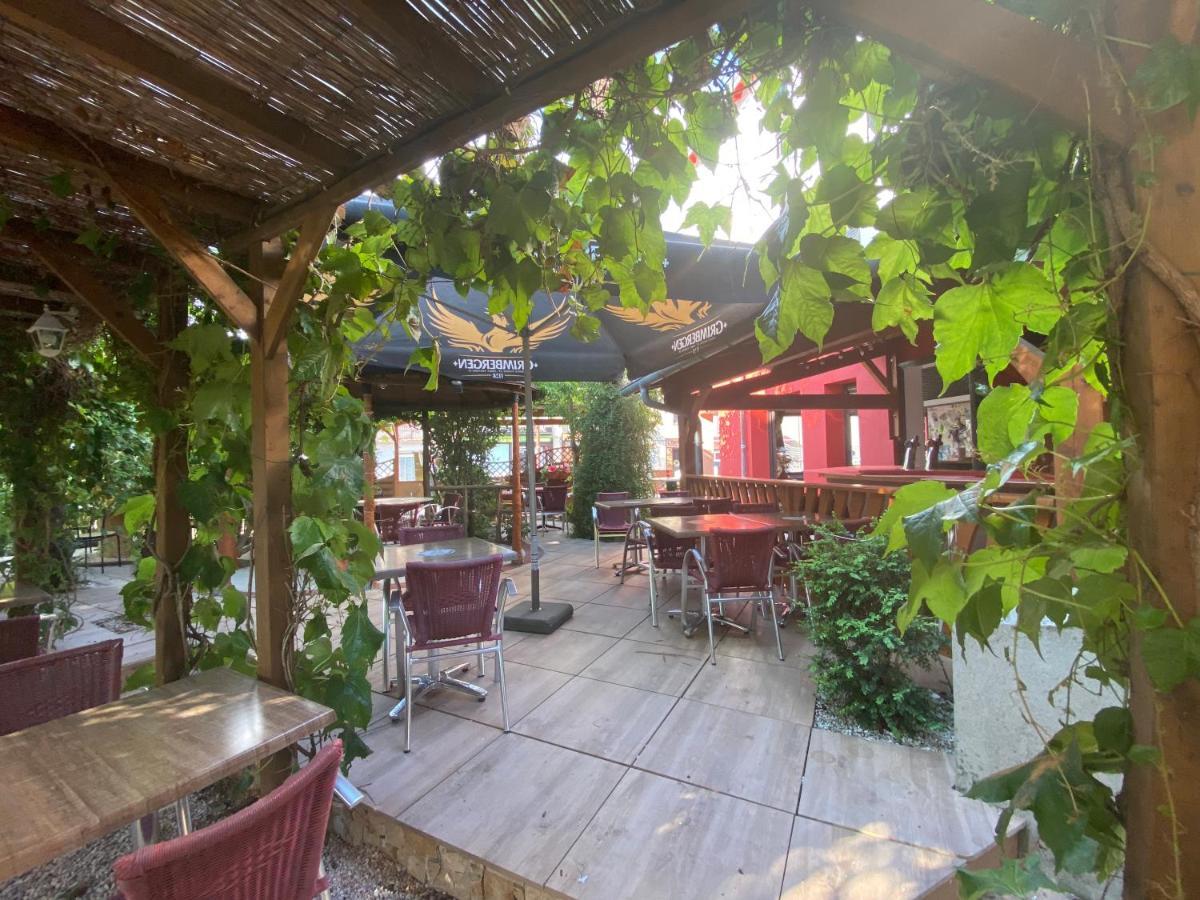 Atipyc Hotel Marssac-sur-Tarn Exterior photo